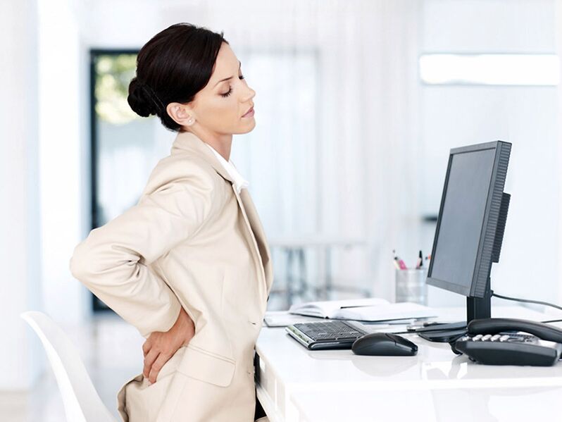pain in the lower back when sitting
